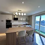 Ammg Tour Marina - Signature | Vue Panoramique, Jacuzzi & Design Apartment