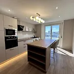 Ammg Tour Marina - Signature | Vue Panoramique, Jacuzzi & Design *