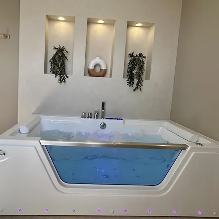 Ammg Tour Marina - Signature | Vue Panoramique, Jacuzzi & Design Апартаменты Кале