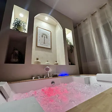 Ammg Tour Marina - Signature | Vue Panoramique, Jacuzzi & Design Lejlighed *
